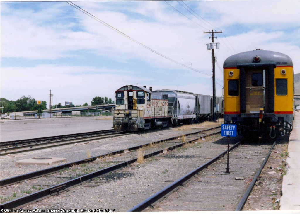 UP Pass Extra on the Right UP Yard Switcher on the left